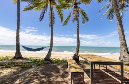 Oak Beach House | Tenterfield Beachfront Luxury 4 Bedroom Holiday Home