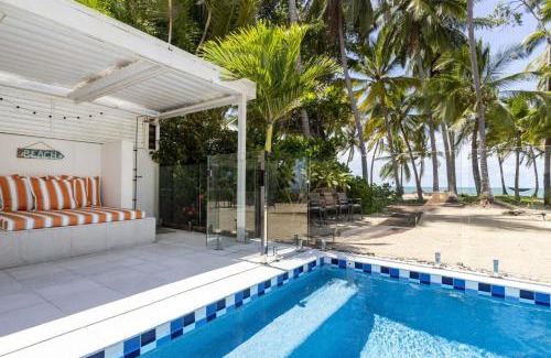 Oak Beach House | Tenterfield Beachfront Luxury 4 Bedroom Holiday Home
