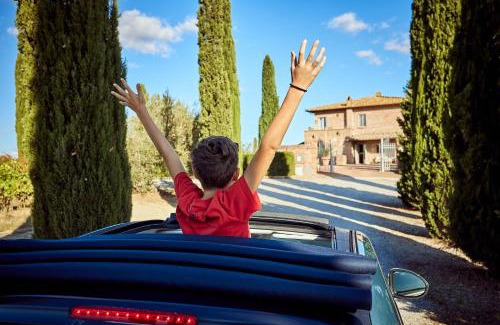 Montepulciano Villa | Tenuta Golo - Villa and Winery - Tuscany