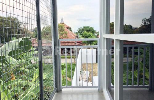 Baturetno Hotel | TERRA Guesthouse JEC Mitra RedDoorz