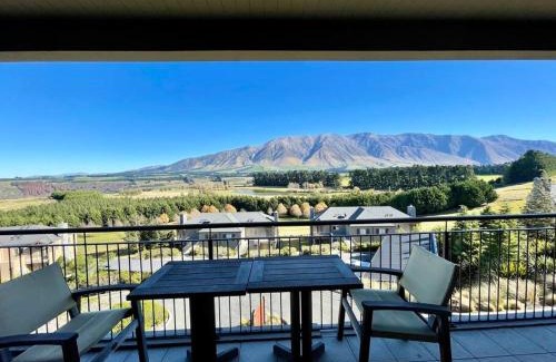 Windwhistle Apartment | Terrace Downs 2 Bedroom Apartment