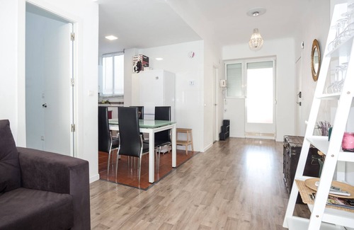 Granada City Center Apartment | TERRACE IN THE CENTER OF GRANADA WITH PARKING AND WIFI