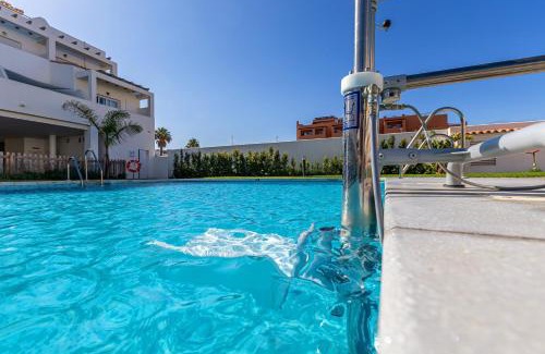 Tarifa Apartment | Terrace, pool, near beach & home office (Fibre)