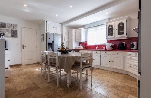 Terrasson-la-Villedieu House | Terrace, villa with pool overlooking the hills and private pool