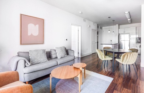 Renaissance Apartment | Terrific San Jose 1BR w/Gym, Pool & Spa, nr Restaurants