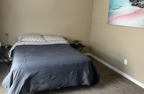Longview House | Terrific Townhome!