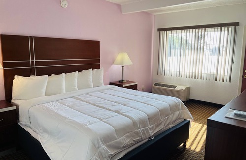 East Dubuque Hotel | Tesla MedBed Center, East Dubuque