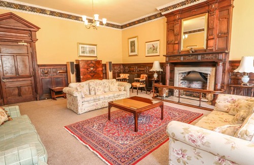 Skendleby Cottage | TEULONS HALL, pet friendly, character holiday cottage in Spilsby