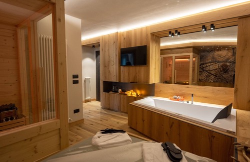 Chies d'Alpago Bed & Breakfast | TEVERONE SUITES - Room Scoiattolo