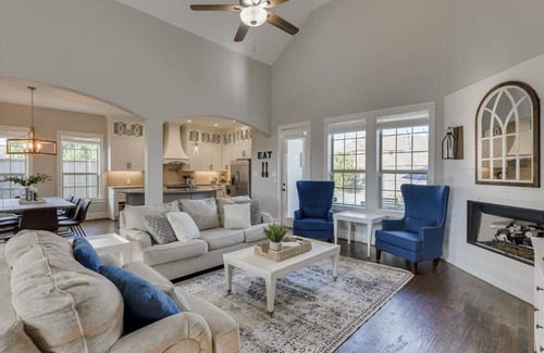 Rowlett House | Texan Sunny Oasis, 5 BED, Private Pool, Hot tub