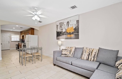 OST - South Union Apartment | Texas Med Center Opulent & Luxury Stay