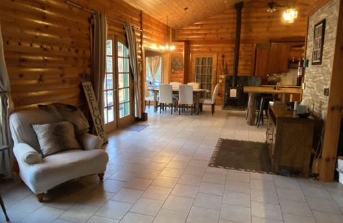 Arenac County House | tGorgeous 4BR Log Retreat on 40 Acres —Pond View – Mid-Michigan—sleeps 11+
