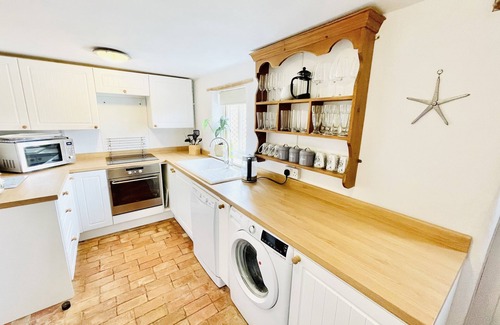 Sea Palling Cottage | Thatched Beach Cottage - Sea Palling - family & dog friendly