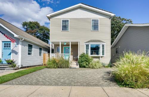 Lake Como House | The 1818 Home with Porch and Grill - 1 Mi to Beach!
