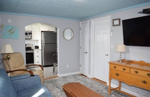 Chincoteague Cottage | The 3 Sisters - Fern's Cottage