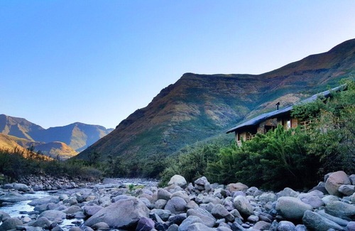 Hlotse House | The 3 Star River Lodge