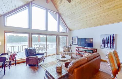 Paw Paw House | The 711 Lake House