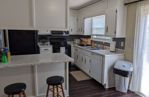 Huntsville House | The 80's Called.and there's nothin' wrong with that!