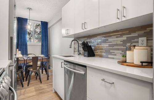 Mission District Condo | The Abstract | Night Life | Walk Everywhere