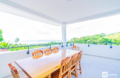 Faaa Apartment | The Airport Herehau Lodge in Faaa wPool