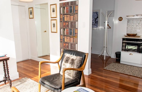 Carterton Apartment | The Alchemist Retreat, a private Studio in Carterton