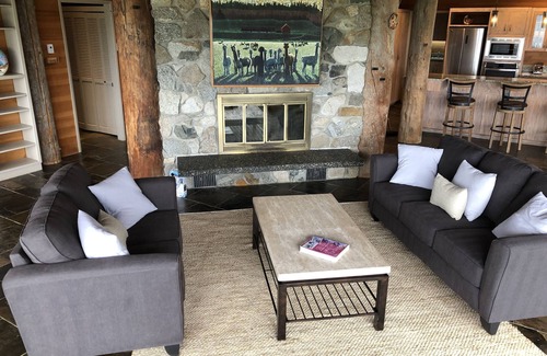Camano Island House | The Alpaca Retreat - Luxury farm house with water view!