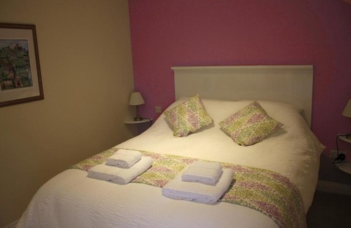 Oldbury-on-Severn Hotel | The Anchor Inn