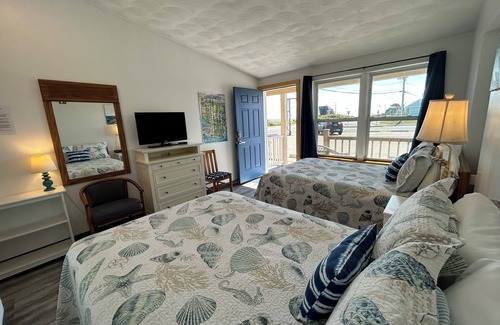 Eastward Look Hotel | The Anchor Motel