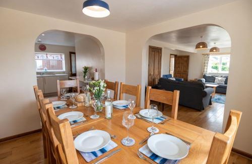 Cylch-Y-Garn House | The Anchorage