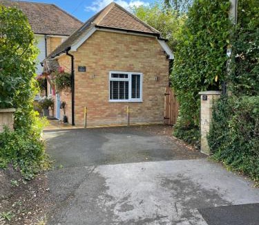 Didcot Apartment | The Annex, Manor Road, Didcot