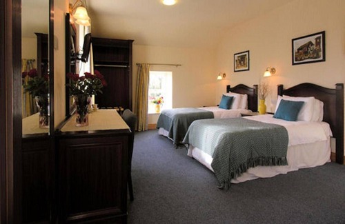 Boolteens Bed & Breakfast | The Anvil Bar & Restaurant