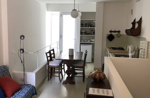 Scilla House | The Art Gallery apartment