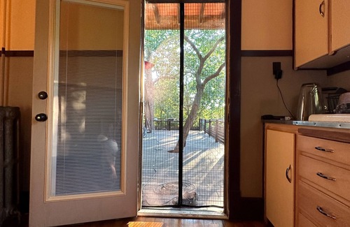 Fairfield Apartment | The Artist's Sweet Spot