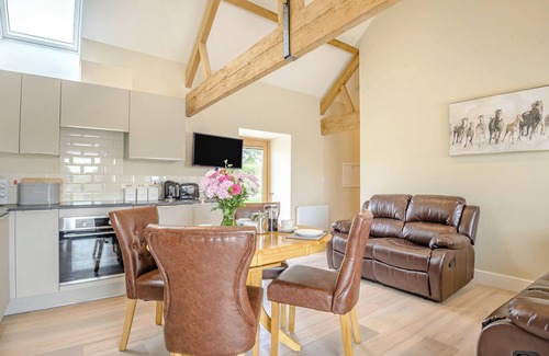 Trowbridge Cottage | The Ash - Arnolds Hill