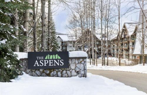 Upper Village Apartment | The Aspens by Whiski Jack