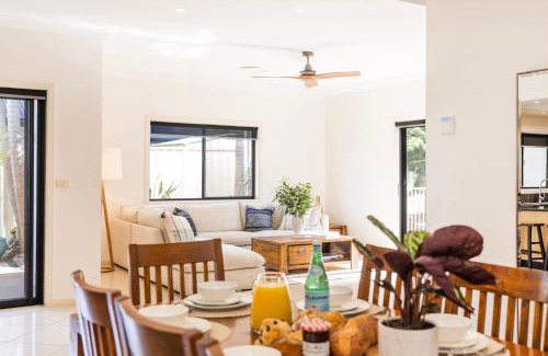 St. Georges Basin House | The Atrium by Experience Jervis Bay
