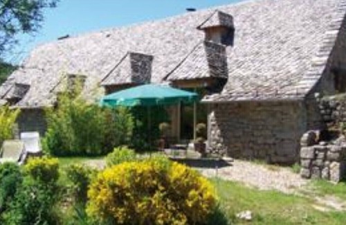 Florentin-la-Capelle House | The Aubrac Fountain and Puy d'aubrac