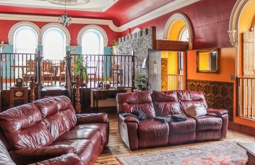 Criccieth Apartment | The Auction House