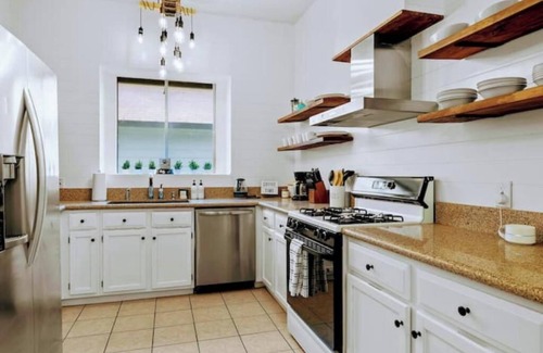 Wells Branch House | The Austin Oak! Single level 3 bedroom charmer!nn