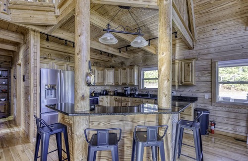 Morganton Cabin | The Aviary a Stargazers Dream✨ Close to Downtown 🛍️ Orchards 🍎 Train 🚂 Golf ⛳