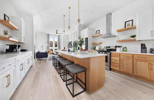 East Nashville House | The Azalea - Walk to Dining & Nightlife, Rooftop!