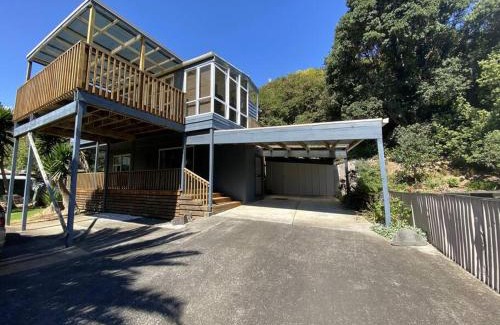 Tapu House | The Bach at Tapu - Family & Fisherman's Paradise
