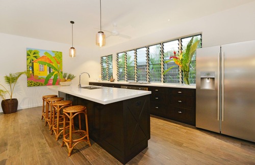 Port Douglas House | The Bahama House, Luxury by the beach.