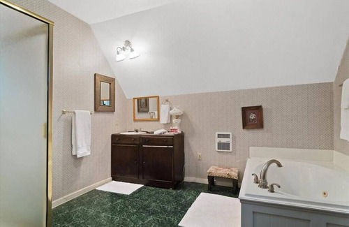 Bonham House | The Bailey Inglish Suite at Four Winds