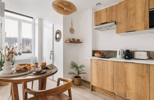 Le Soleil Apartment | The Bali Room Balneo Saint Etienne