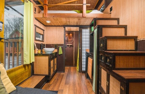 Kerns Hotel | The Bamboo - Custom Tiny Home w/Bamboo Vibe