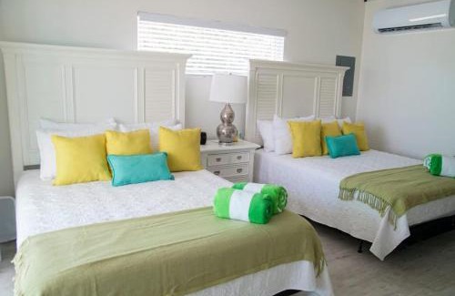 Colliers Bay House | The Banana Bird at Cottages