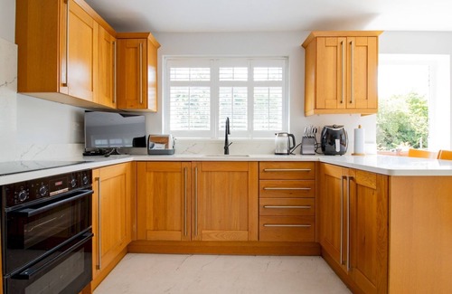 Hastings House | The Bar & Bubbles Retreat - Hot Tub & Games Room! | Pass the Keys