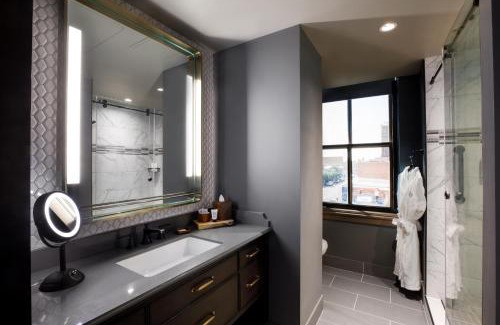 Amarillo Hotel | The Barfield, Autograph Collection