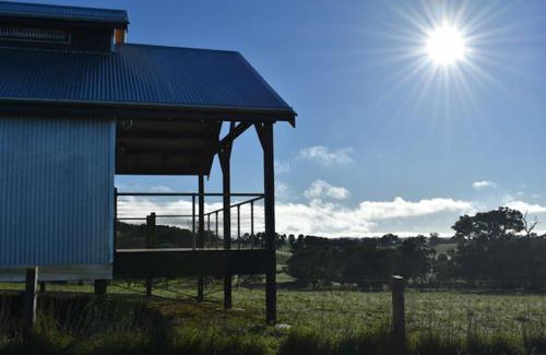 Brukunga Bed & Breakfast | The Barn at Piney Ridge Farm - Bed & Breakfast
